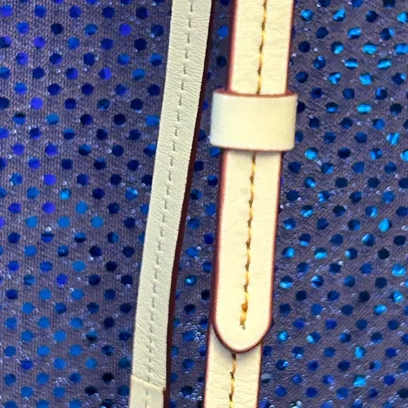 Dooney & Bourke Light Blue Crossbody Bag Approx. 8.5 . 7.5 - Picture 8 of 15